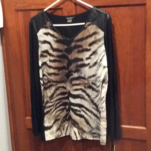 Sunny Taylor Tops - NWT Dillard’s Animal print top